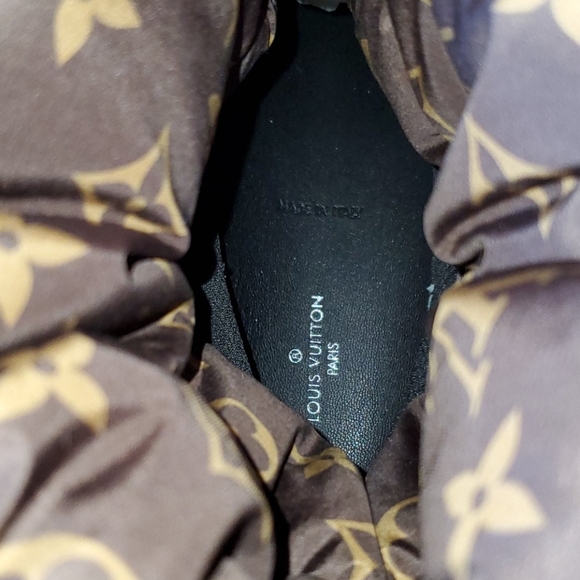 Louis Vuitton Pilloe Boot Green Quilted Water Repellent 9US or 39EU Monogram New - Picture 11 of 16